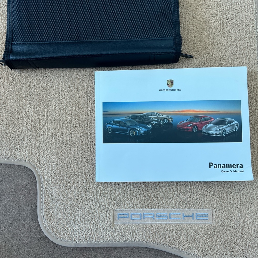 Porsche Panamera 2011 Owners Manual